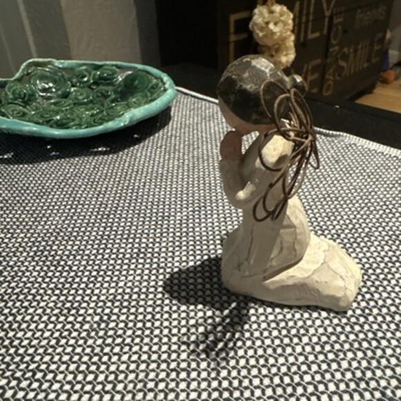 Willow Tree 'Angel of Prayer' Kneeling Lordi Demdaco 1999 Figurine - Picture 4 of 5
